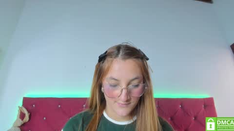 Snapshot of ruth_harvey chatting on January 2025 03:35:02 PM Ruth online show from January 2025 03:35:02 PM