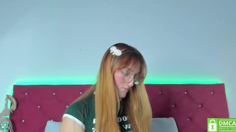 Snapshot of ruth_harvey chatting on February 2025 12:22:02 PM Ruth online show from February 2025 12:22:02 PM