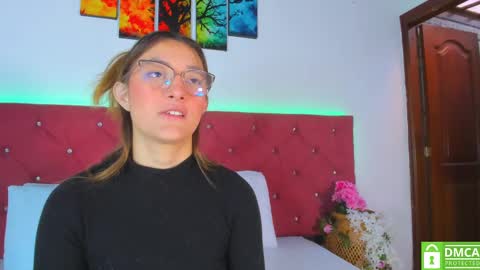 Snapshot of ruth_harvey chatting on September 2025 12:27:02 PM Ruth online show from September 2025 12:27:02 PM