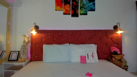 Snapshot of ruth_harvey chatting on October 2025 01:10:01 PM Ruth online show from October 2025 01:10:01 PM