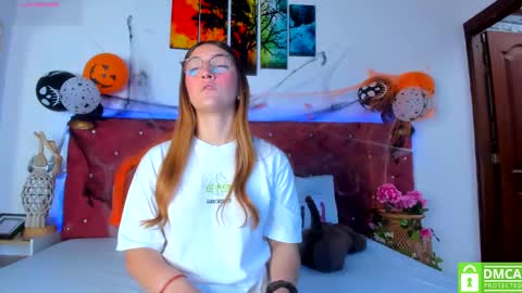 Snapshot of ruth_harvey chatting on October 2025 02:08:02 PM Ruth online show from October 2025 02:08:02 PM