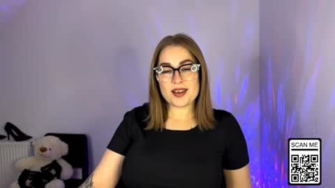 Nika online show from October 2025 06:58:02 PM