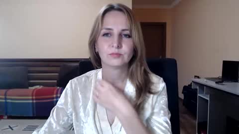 Snapshot of ruthpark chatting on September 2025 08:36:02 PM Ruth online show from September 2025 08:36:02 PM