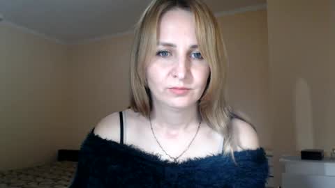 Snapshot of ruthpark chatting on October 2025 07:00:01 PM Ruth online show from October 2025 07:00:01 PM