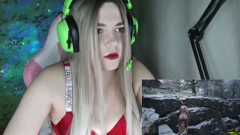 Snapshot of ruthsimp chatting on January 2025 06:00:01 PM Tanyushka online show from January 2025 06:00:01 PM