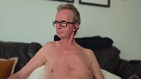 Snapshot of ruttingrabbit chatting on November 2025 11:04:02 PM ruttingrabbit online show from November 2025 11:04:02 PM