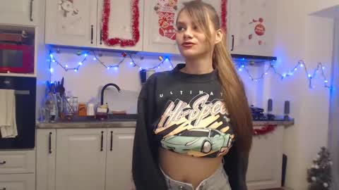 Snapshot of ruxandradanny chatting on December 2024 03:26:01 PM ruxandradanny online show from December 2024 03:26:01 PM