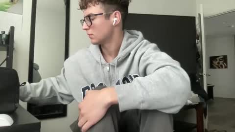 Snapshot of ryan287747 chatting on November 2025 09:25:02 PM ryan online show from November 2025 09:25:02 PM