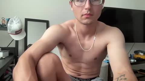Snapshot of ryan287747 chatting on July 2026 01:34:01 AM ryan online show from July 2026 01:34:01 AM