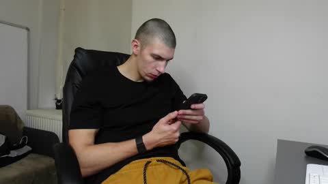 Snapshot of ryan_dozer chatting on November 2025 08:26:02 AM RYAN DOZER online show from November 2025 08:26:02 AM