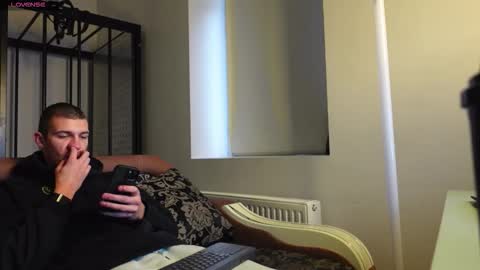 Snapshot of ryan_dozer chatting on November 2025 07:30:02 AM RYAN DOZER online show from November 2025 07:30:02 AM