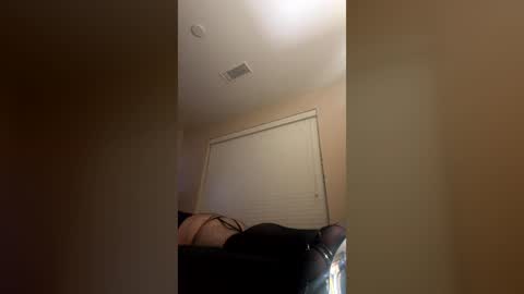 ryanlovesfishnets online show from July 2026 07:33:01 AM