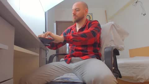 Ryanstone  online show from April 2026 05:27:01 AM