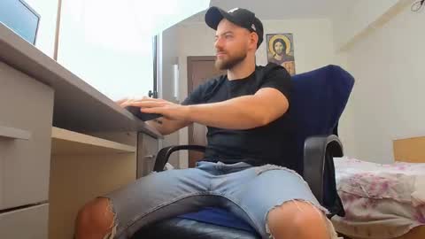 Snapshot of ryanstone_ chatting on June 2026 07:18:01 AM Ryanstone online show from June 2026 07:18:01 AM