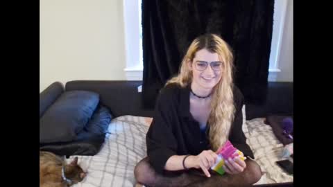 Snapshot of ryn_michele chatting on December 2024 06:37:02 PM Ryn Michele online show from December 2024 06:37:02 PM
