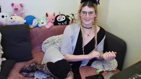 Snapshot of ryn_michele chatting on January 2025 11:15:01 PM Ryn Michele online show from January 2025 11:15:01 PM