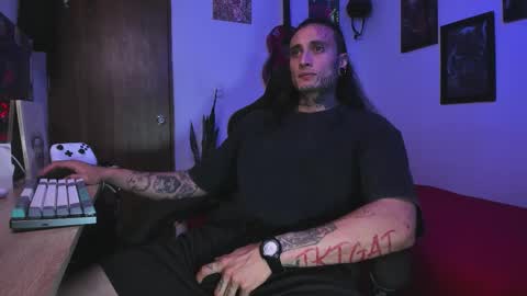 leopmonk help me reach 100 thumbs up online show from January 2026 02:05:01 AM