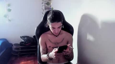 Danny online show from November 2025 06:45:02 PM