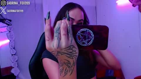 sabrina fox online show from January 2026 04:49:02 AM