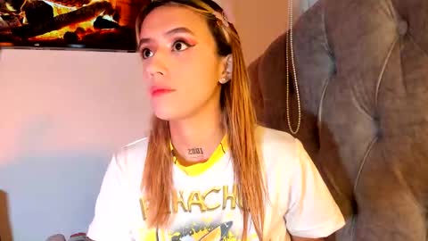 Snapshot of sabrina_cole chatting on November 2025 04:37:01 AM . Sabrina Cole . online show from November 2025 04:37:01 AM