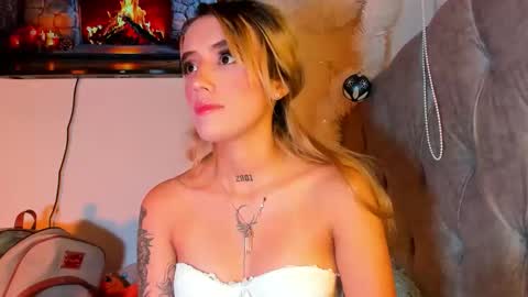 Snapshot of sabrina_cole chatting on December 2025 05:14:01 AM . Sabrina Cole . online show from December 2025 05:14:01 AM