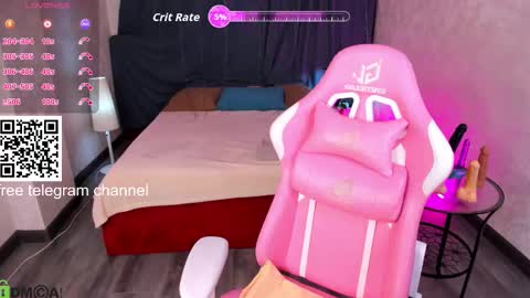 Snapshot of sabrina_sven chatting on November 2025 09:59:02 PM GMT7TueWedThuFriSatSun 0100am-0700am online show from November 2025 09:59:02 PM