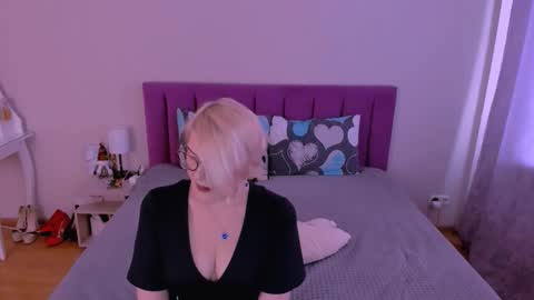 Sabrina MacMarren online show from February 2026 07:57:02 AM