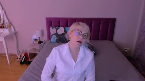 Sabrina MacMarren online show from February 2026 08:34:02 PM