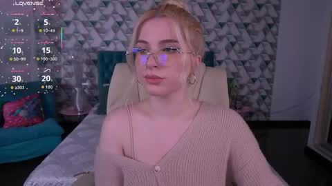 Snapshot of sabrinamuse chatting on May 2026 06:09:02 AM Sabrina online show from May 2026 06:09:02 AM