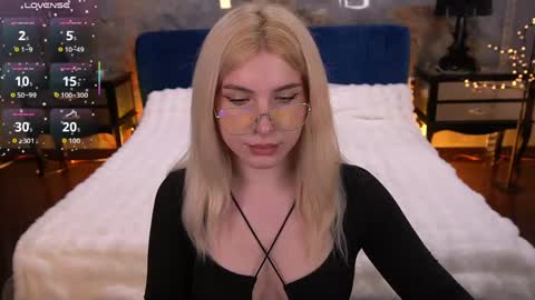 Snapshot of sabrinamuse chatting on June 2026 01:02:02 PM Sabrina online show from June 2026 01:02:02 PM