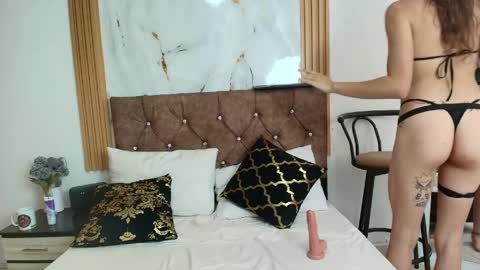 scarlet fox75 online show from April 2026 07:58:02 PM