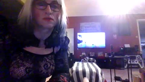 sadiacrossdresser online show from June 2026 07:53:02 PM