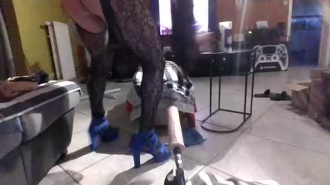 sadiacrossdresser online show from August 2026 07:38:02 PM