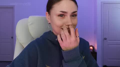 Sadie Renee  online show from September 2025 08:53:01 PM