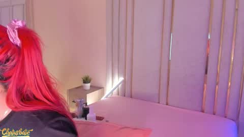 Mara online show from December 2025 04:06:01 AM