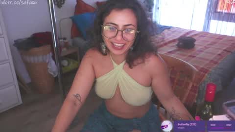 Snapshot of safaeri chatting on June 2026 09:05:02 PM Safa online show from June 2026 09:05:02 PM