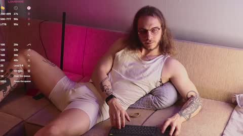 Snapshot of sage6688 chatting on December 2024 09:06:02 AM Adam online show from December 2024 09:06:02 AM