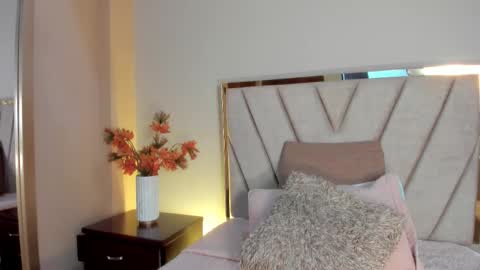 Snapshot of sagirabelle chatting on December 2025 06:17:01 PM Sagira Belle online show from December 2025 06:17:01 PM