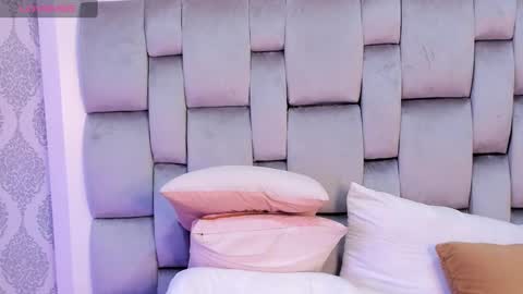 Cattleya online show from December 2024 12:27:01 PM