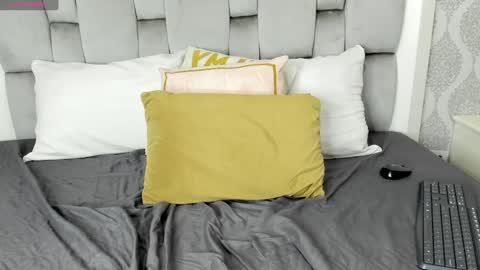 Cattleya online show from January 2025 03:01:02 PM