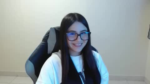 Snapshot of sahaliefox_ chatting on November 2025 08:58:02 PM Sahaliefox online show from November 2025 08:58:02 PM