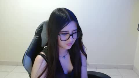 Snapshot of sahaliefox_ chatting on November 2025 09:08:01 PM Sahaliefox online show from November 2025 09:08:01 PM