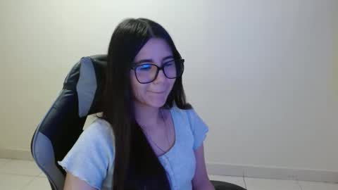 Snapshot of sahaliefox_ chatting on November 2025 09:57:02 PM Sahaliefox online show from November 2025 09:57:02 PM