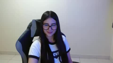 Snapshot of sahaliefox_ chatting on November 2025 09:15:01 PM Sahaliefox online show from November 2025 09:15:01 PM