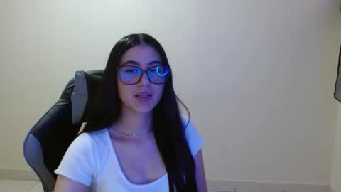 Snapshot of sahaliefox_ chatting on November 2025 08:00:01 PM Sahaliefox online show from November 2025 08:00:01 PM