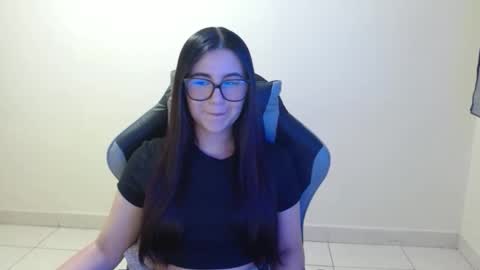 Snapshot of sahaliefox_ chatting on December 2025 08:25:01 PM Sahaliefox online show from December 2025 08:25:01 PM