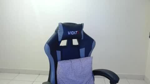 Snapshot of sahaliefox_ chatting on December 2025 11:34:02 PM Sahaliefox online show from December 2025 11:34:02 PM