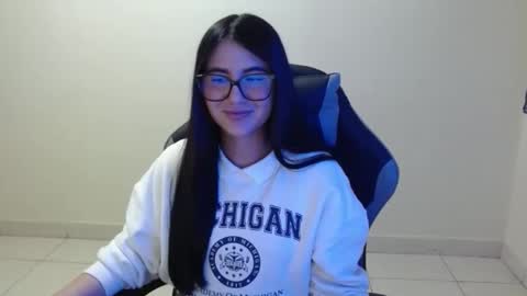 Snapshot of sahaliefox_ chatting on December 2025 11:36:02 PM Sahaliefox online show from December 2025 11:36:02 PM