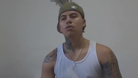 Snapshot of sahara_n_thiago chatting on November 2025 11:10:01 AM Sahara y Thiago online show from November 2025 11:10:01 AM