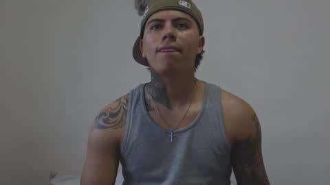 Snapshot of sahara_n_thiago chatting on November 2025 11:09:01 AM Sahara y Thiago online show from November 2025 11:09:01 AM